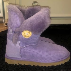 Girls Ugg button boots